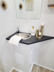 4 station 17 4 Eco Womens Int 1589 6 1750436343 Luxury 4 Stall Mobile Restroom